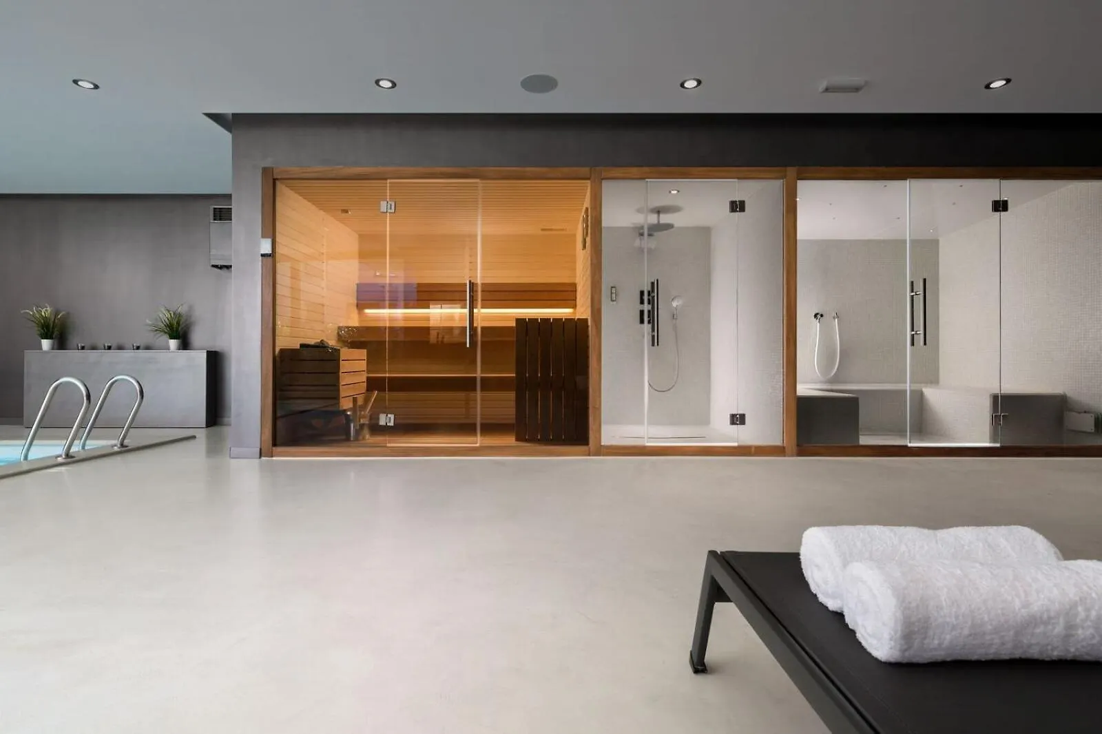 Villa Lucy Banjole For 12 People Near Medulin With Heated Indoor Pool & Spa Just 400 Meters From The Beach 0*,  Croatia