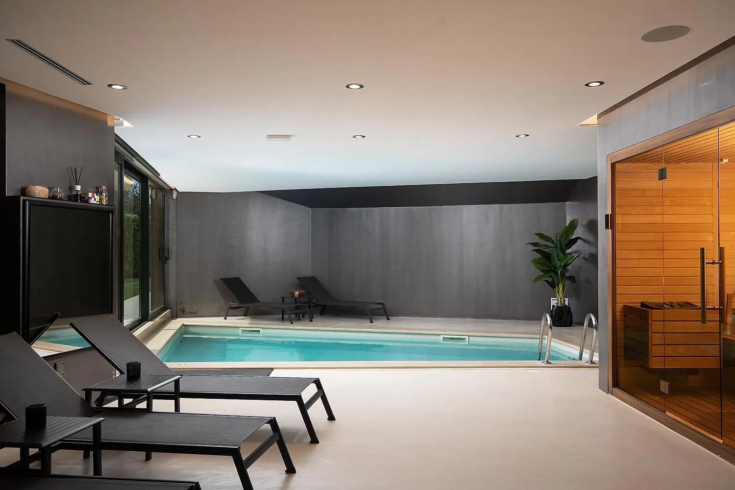 Villa Lucy Banjole For 12 People Near Medulin With Heated Indoor Pool & Spa Just 400 Meters From The Beach Croatia